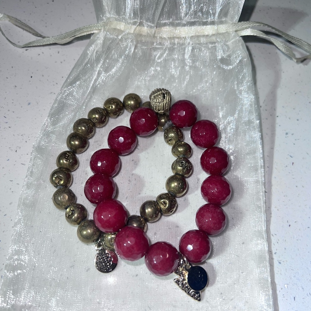 Elegant Bourbon and Bowtie Beaded Bracelet Set